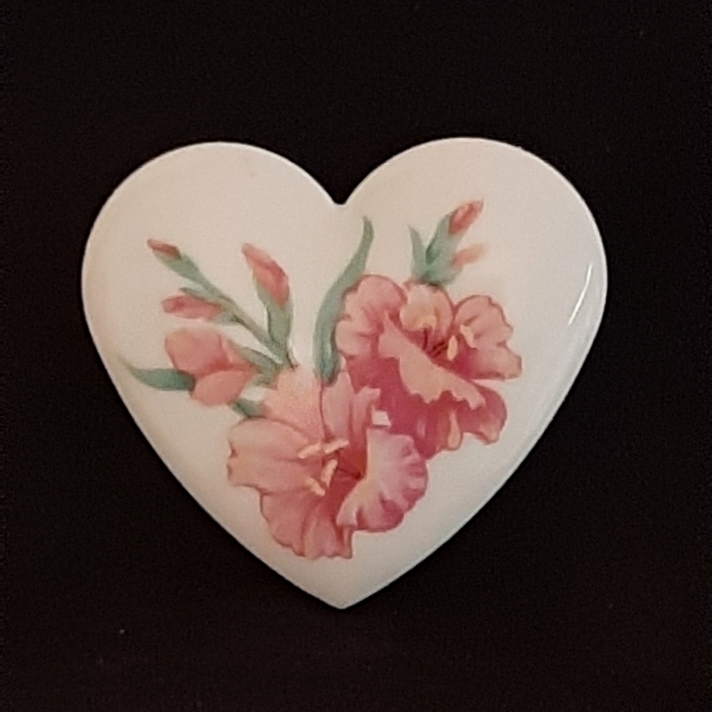 Heart Pin AVON 1995 Designer "True Hearts" Porcelain Floral Brooch / Pin